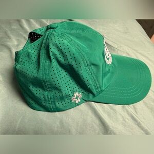 Vimhue green ponytail tennis hat size 57